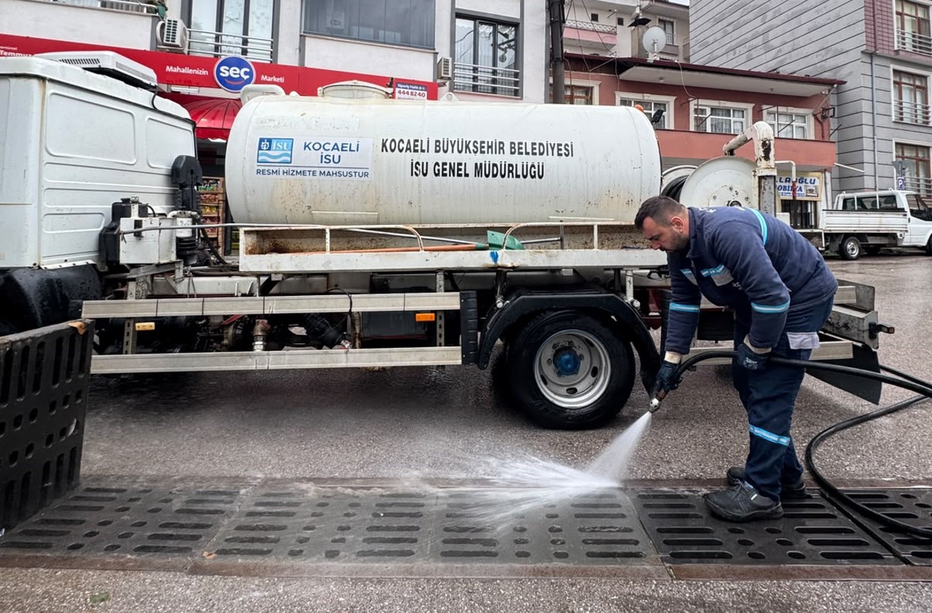 IZGARA VE KANALLAR YAĞIŞ ÖNCESİ TEMİZLENDİ